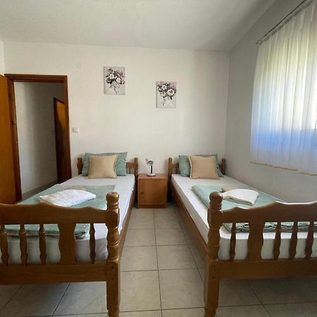 Apartments Mira Neum Exterior foto