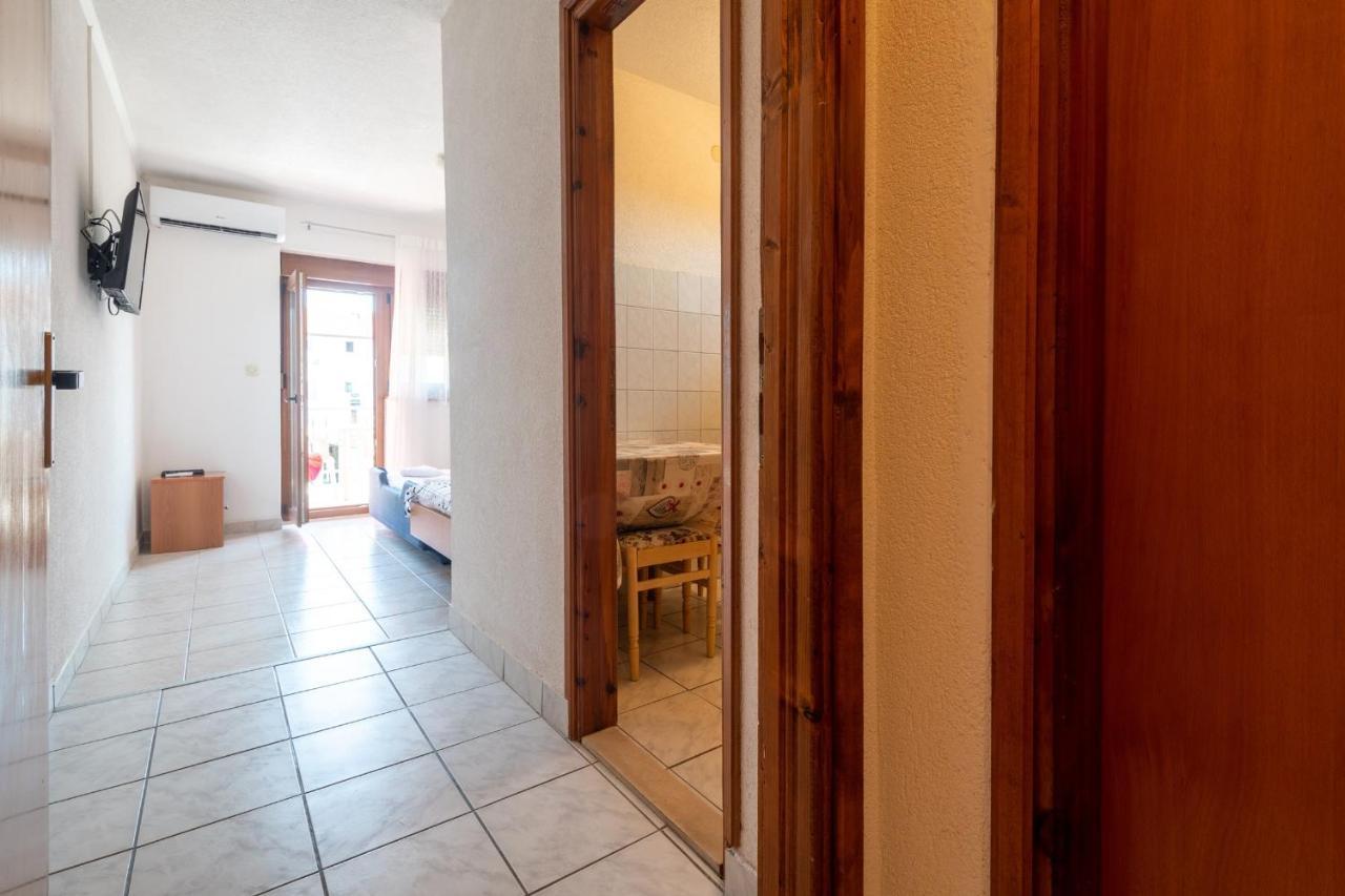 Apartments Mira Neum Exterior foto