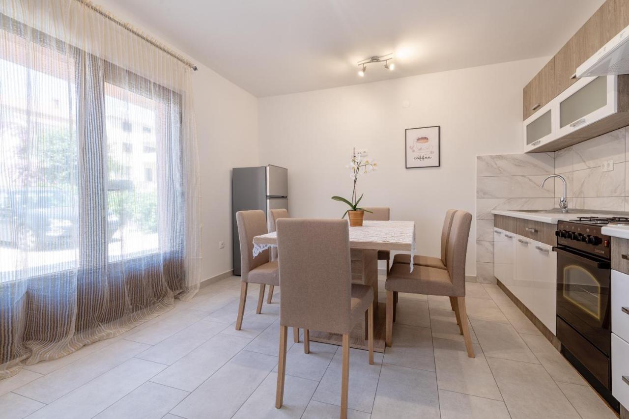 Apartments Mira Neum Exterior foto