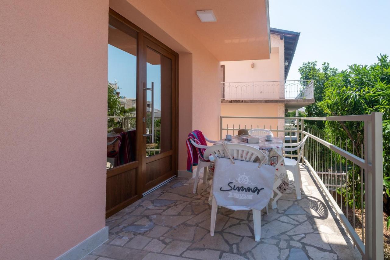 Apartments Mira Neum Exterior foto